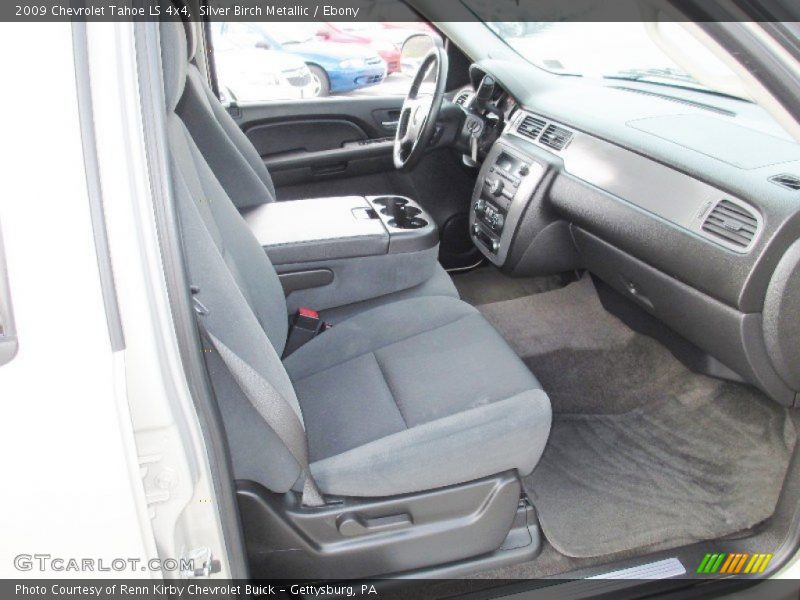 Silver Birch Metallic / Ebony 2009 Chevrolet Tahoe LS 4x4