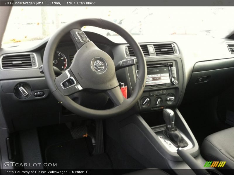 Black / Titan Black 2012 Volkswagen Jetta SE Sedan