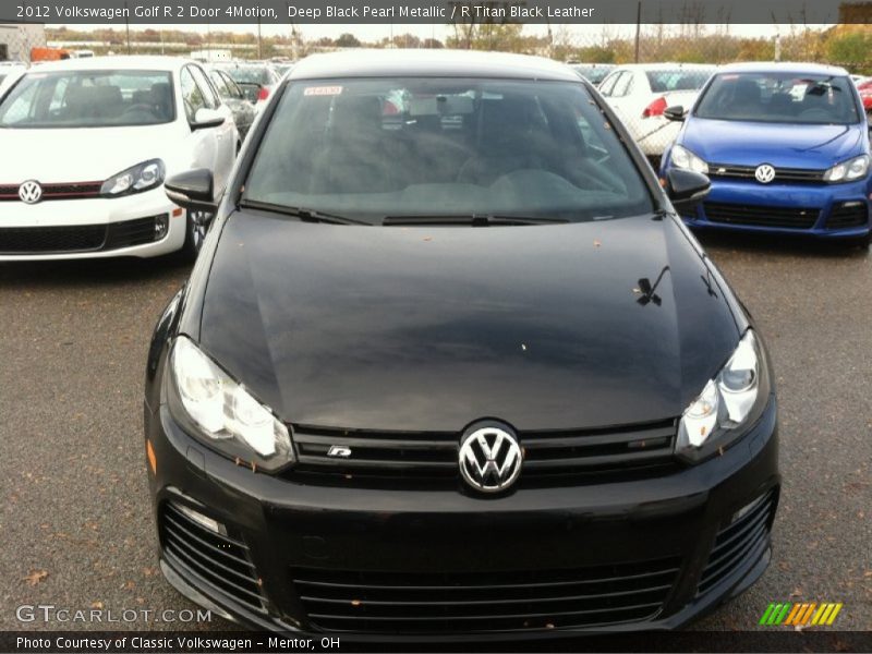 Deep Black Pearl Metallic / R Titan Black Leather 2012 Volkswagen Golf R 2 Door 4Motion