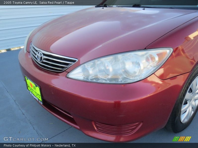 Salsa Red Pearl / Taupe 2005 Toyota Camry LE
