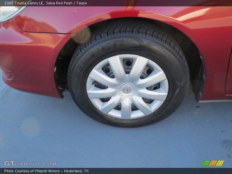 Salsa Red Pearl / Taupe 2005 Toyota Camry LE