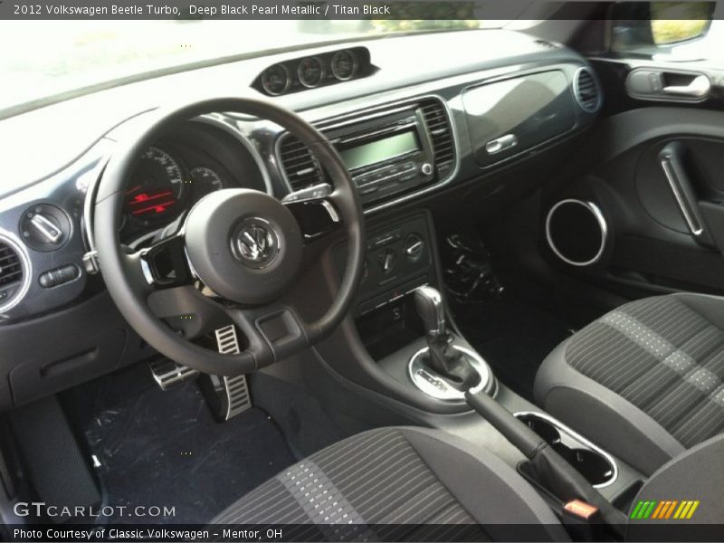 Deep Black Pearl Metallic / Titan Black 2012 Volkswagen Beetle Turbo