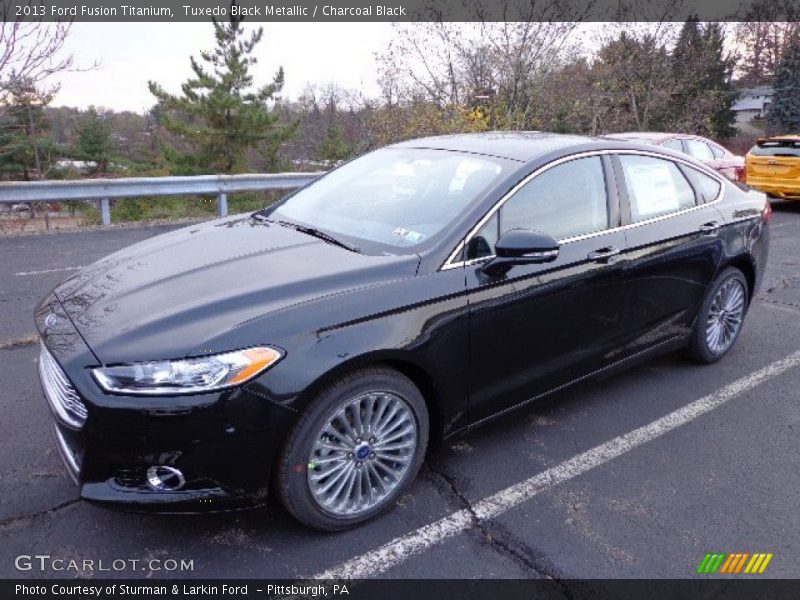 Front 3/4 View of 2013 Fusion Titanium