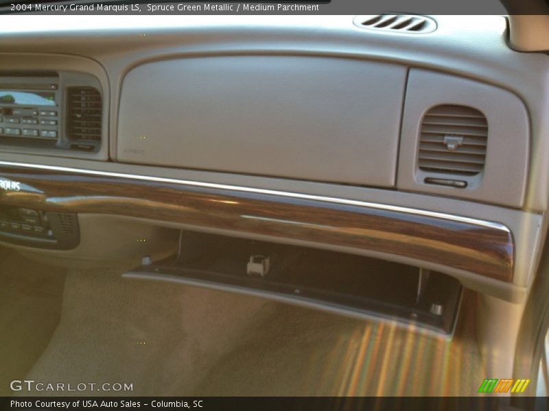 Spruce Green Metallic / Medium Parchment 2004 Mercury Grand Marquis LS