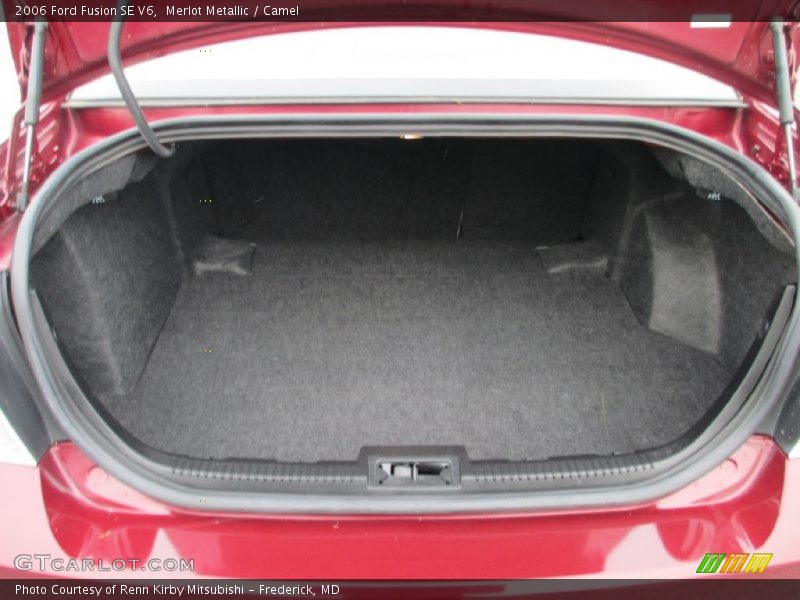 Merlot Metallic / Camel 2006 Ford Fusion SE V6