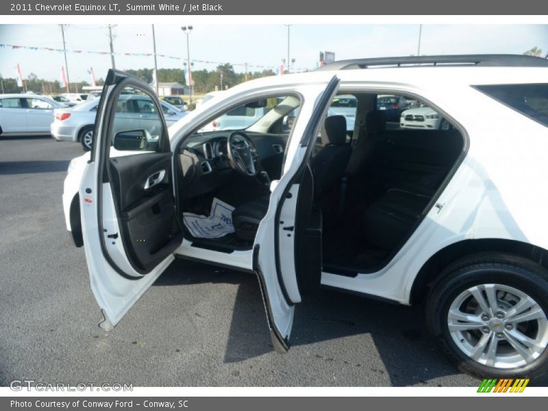 Summit White / Jet Black 2011 Chevrolet Equinox LT