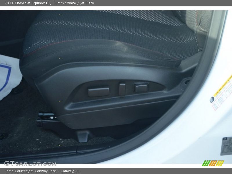 Summit White / Jet Black 2011 Chevrolet Equinox LT