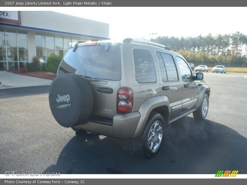 Light Khaki Metallic / Khaki 2007 Jeep Liberty Limited 4x4