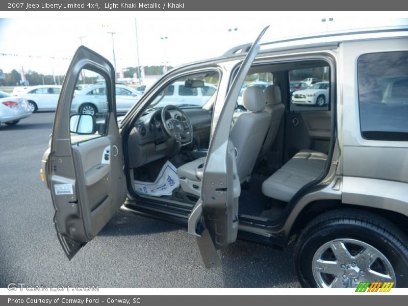 Light Khaki Metallic / Khaki 2007 Jeep Liberty Limited 4x4