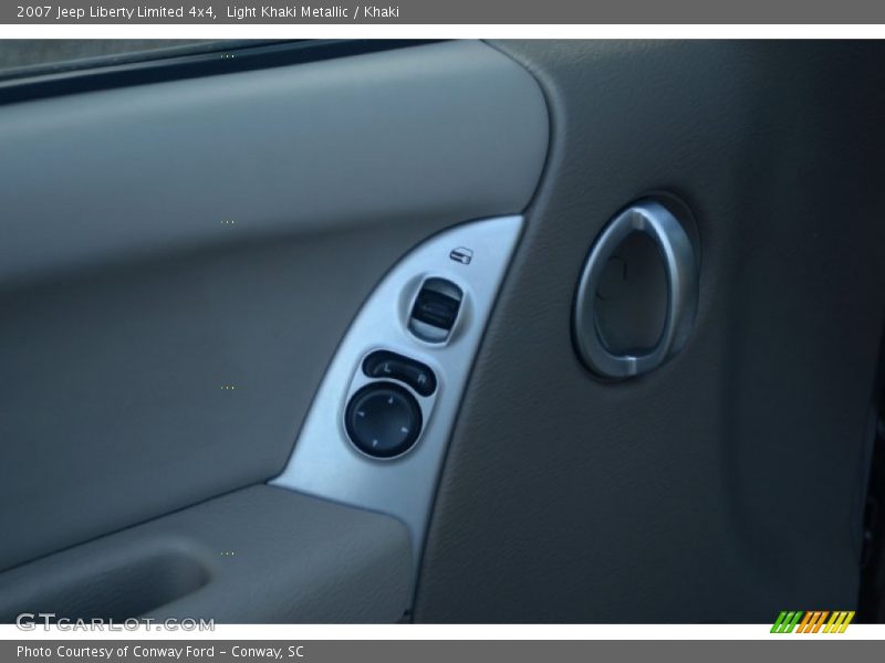 Light Khaki Metallic / Khaki 2007 Jeep Liberty Limited 4x4