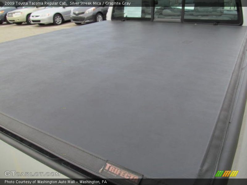 Silver Streak Mica / Graphite Gray 2009 Toyota Tacoma Regular Cab