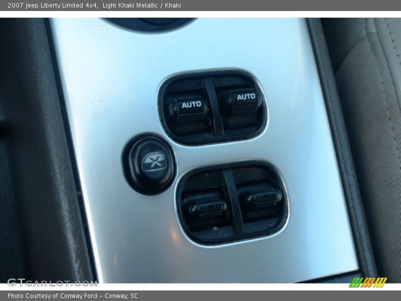 Light Khaki Metallic / Khaki 2007 Jeep Liberty Limited 4x4