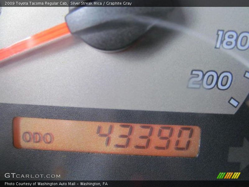 Silver Streak Mica / Graphite Gray 2009 Toyota Tacoma Regular Cab