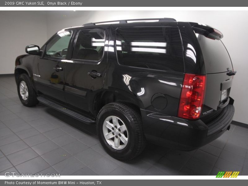 Onyx Black / Ebony 2009 GMC Yukon SLE