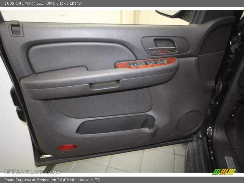 Onyx Black / Ebony 2009 GMC Yukon SLE