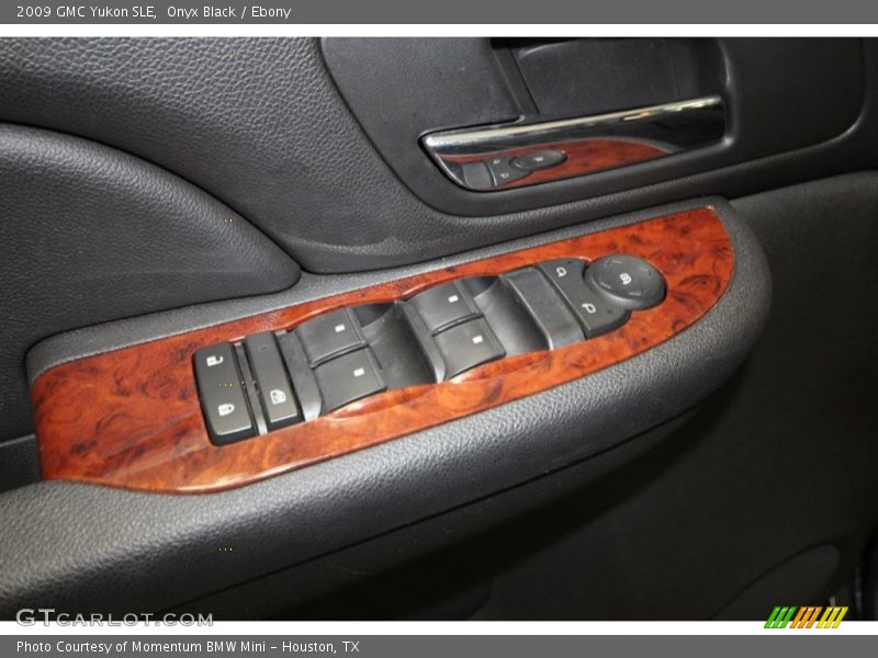 Onyx Black / Ebony 2009 GMC Yukon SLE