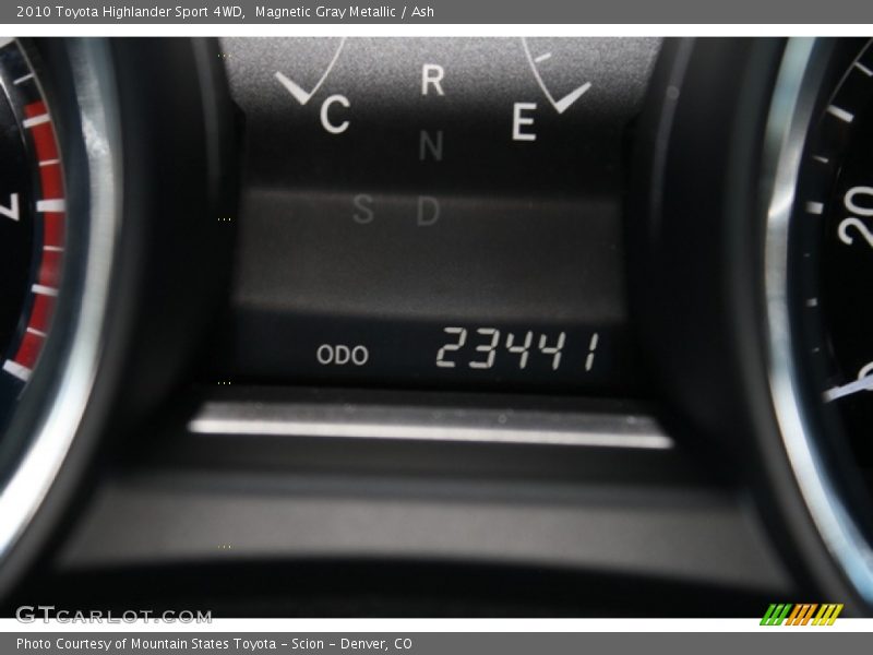 Magnetic Gray Metallic / Ash 2010 Toyota Highlander Sport 4WD