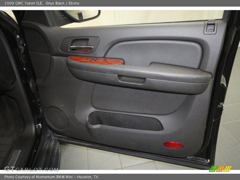 Onyx Black / Ebony 2009 GMC Yukon SLE