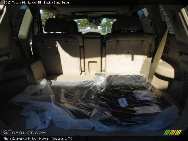 Black / Sand Beige 2013 Toyota Highlander SE