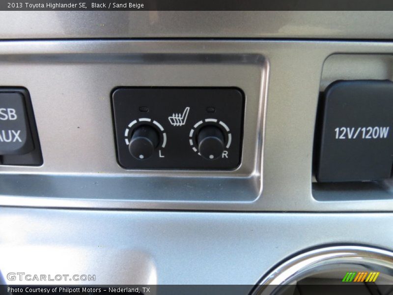 Black / Sand Beige 2013 Toyota Highlander SE