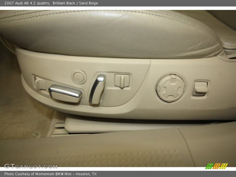Controls of 2007 A8 4.2 quattro