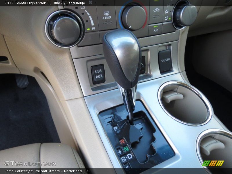 Black / Sand Beige 2013 Toyota Highlander SE