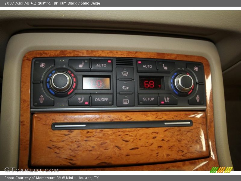 Controls of 2007 A8 4.2 quattro
