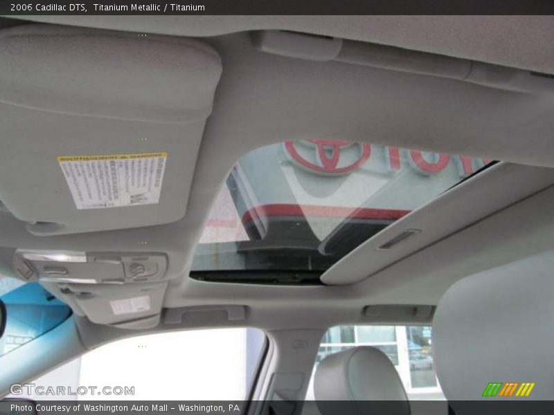 Titanium Metallic / Titanium 2006 Cadillac DTS
