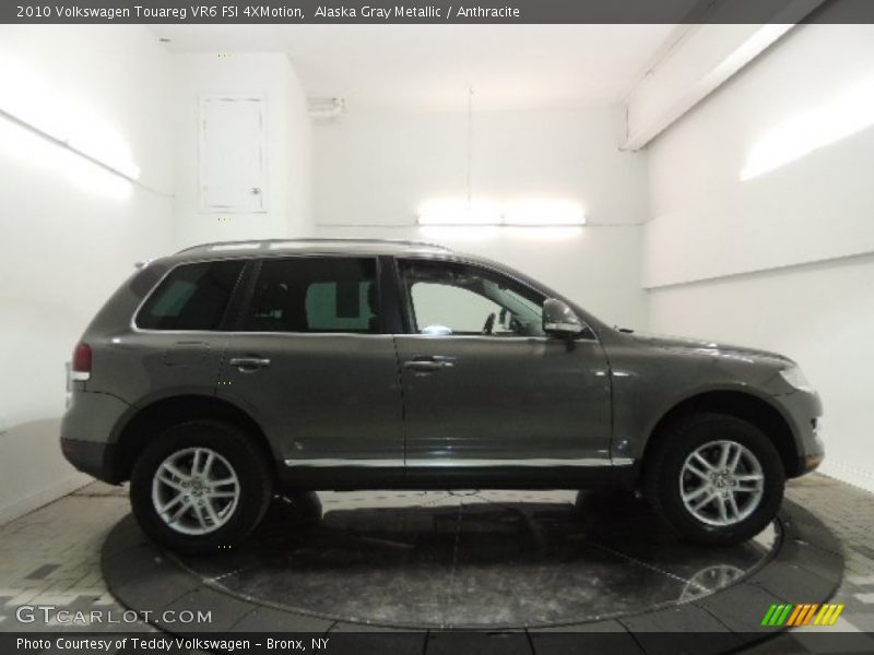 Alaska Gray Metallic / Anthracite 2010 Volkswagen Touareg VR6 FSI 4XMotion