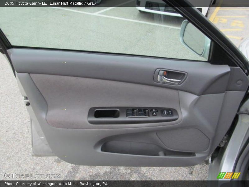 Lunar Mist Metallic / Gray 2005 Toyota Camry LE