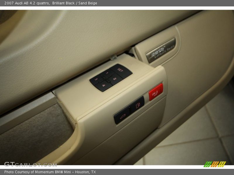 Brilliant Black / Sand Beige 2007 Audi A8 4.2 quattro