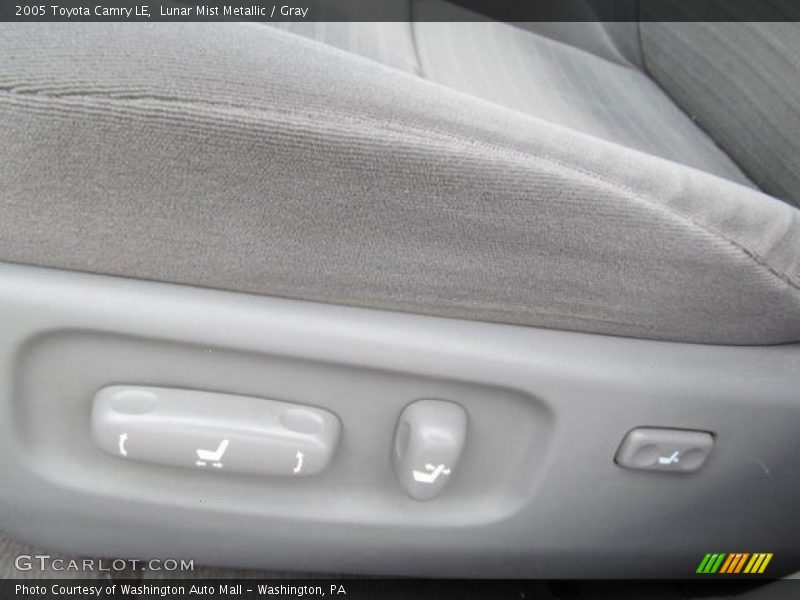 Lunar Mist Metallic / Gray 2005 Toyota Camry LE