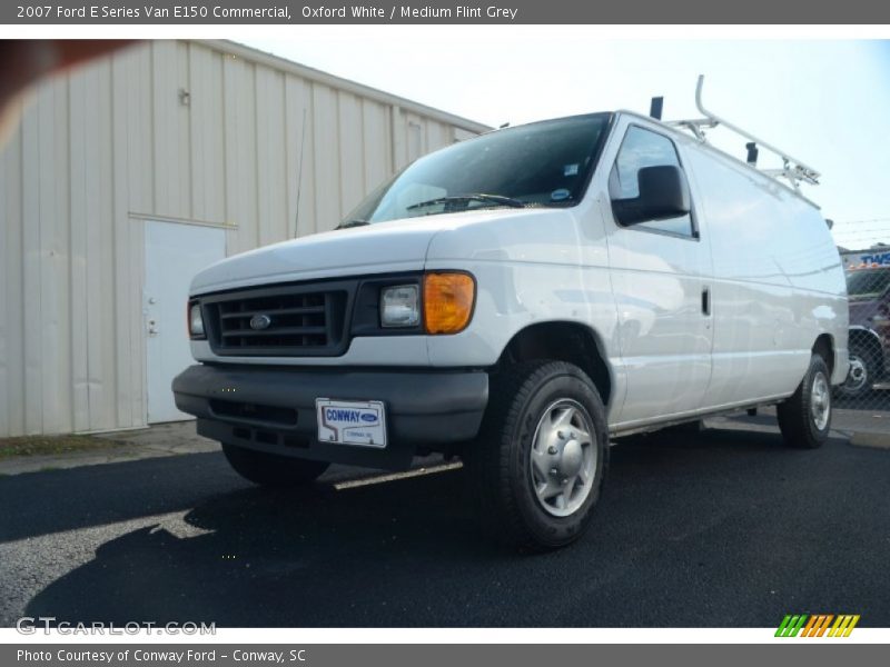 Oxford White / Medium Flint Grey 2007 Ford E Series Van E150 Commercial