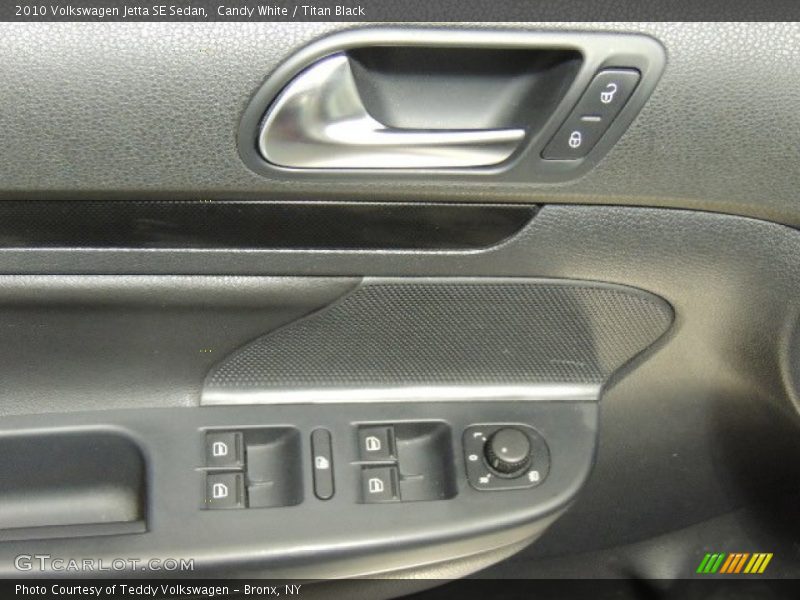 Candy White / Titan Black 2010 Volkswagen Jetta SE Sedan