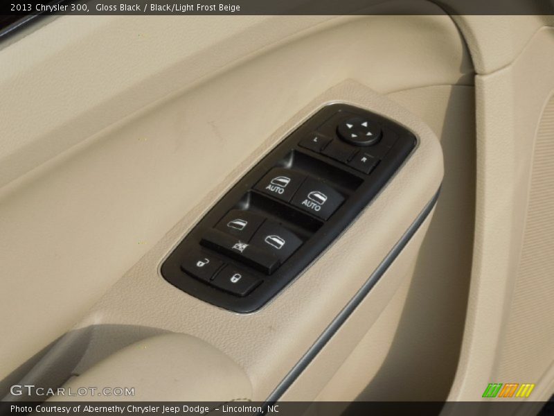Gloss Black / Black/Light Frost Beige 2013 Chrysler 300