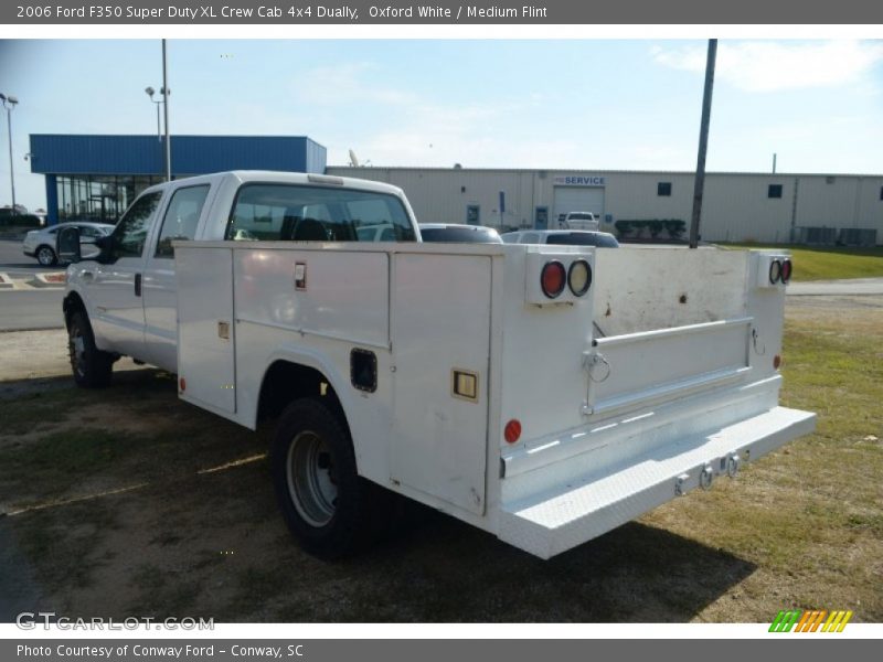 Oxford White / Medium Flint 2006 Ford F350 Super Duty XL Crew Cab 4x4 Dually