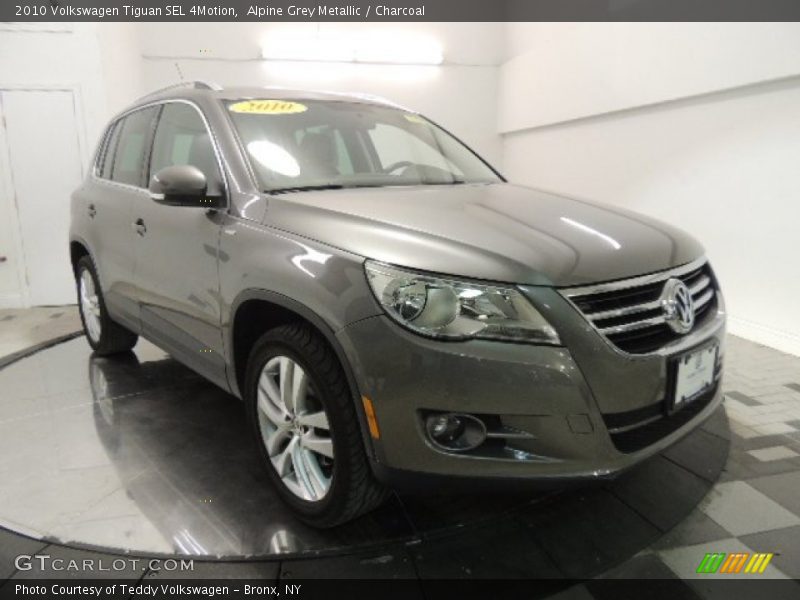 Alpine Grey Metallic / Charcoal 2010 Volkswagen Tiguan SEL 4Motion