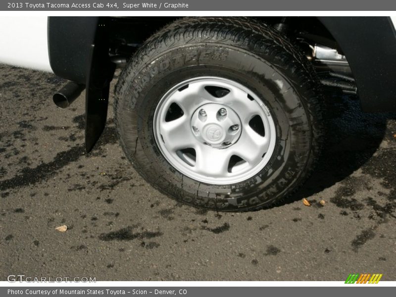 Super White / Graphite 2013 Toyota Tacoma Access Cab 4x4