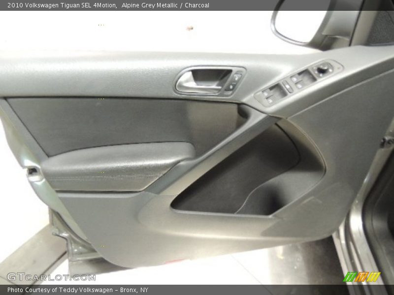 Alpine Grey Metallic / Charcoal 2010 Volkswagen Tiguan SEL 4Motion