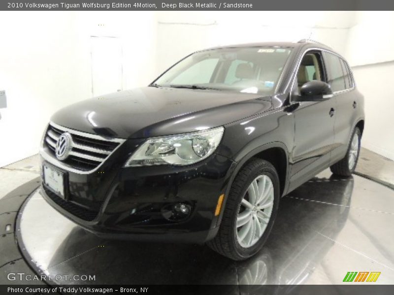 Deep Black Metallic / Sandstone 2010 Volkswagen Tiguan Wolfsburg Edition 4Motion