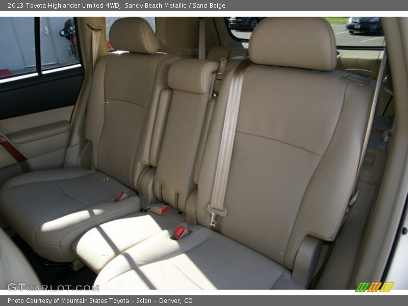 Sandy Beach Metallic / Sand Beige 2013 Toyota Highlander Limited 4WD