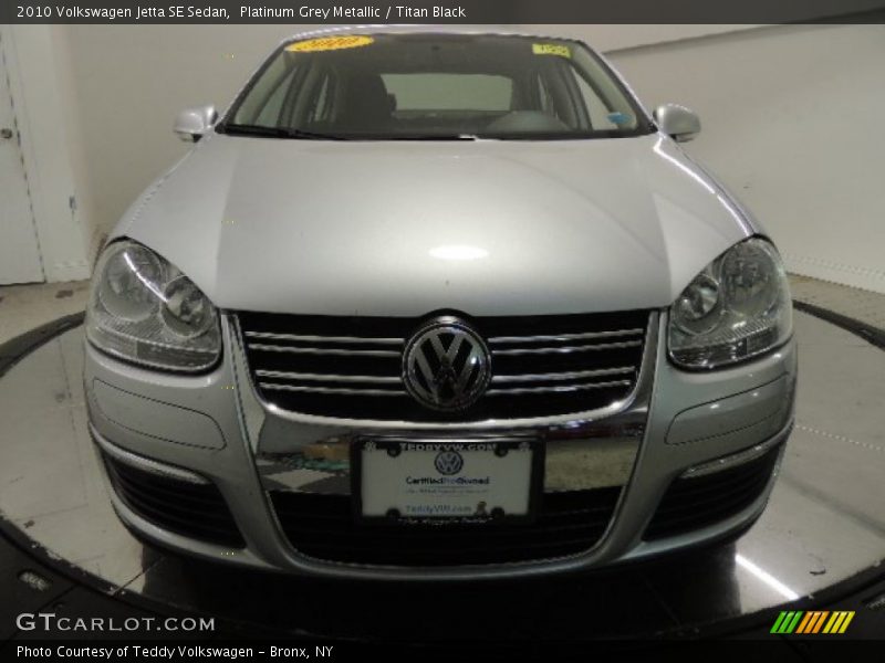 Platinum Grey Metallic / Titan Black 2010 Volkswagen Jetta SE Sedan