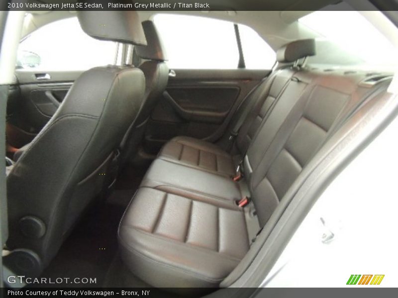 Platinum Grey Metallic / Titan Black 2010 Volkswagen Jetta SE Sedan