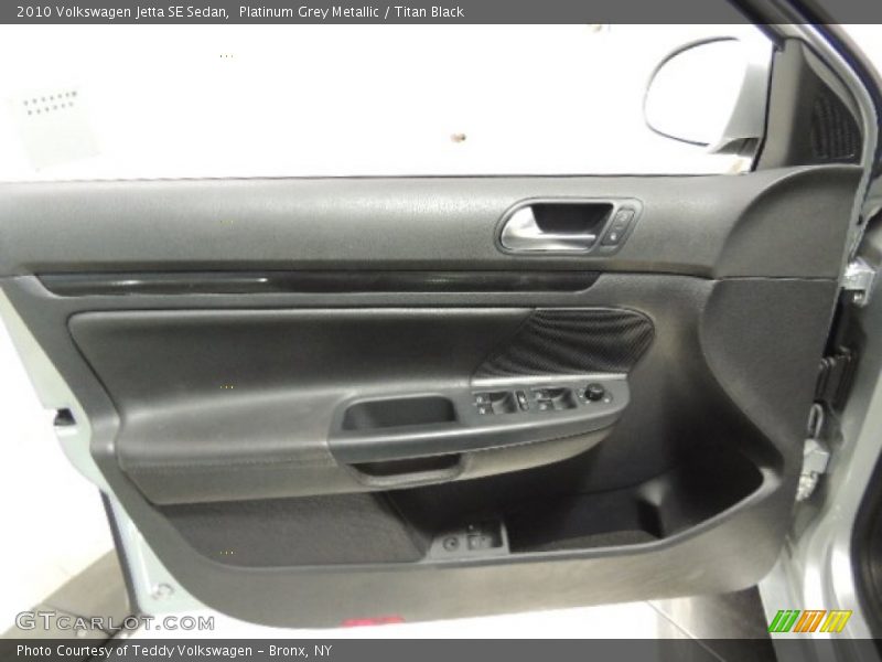 Platinum Grey Metallic / Titan Black 2010 Volkswagen Jetta SE Sedan