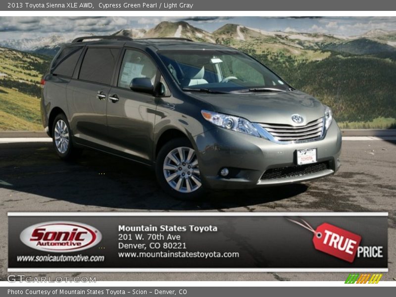 Cypress Green Pearl / Light Gray 2013 Toyota Sienna XLE AWD