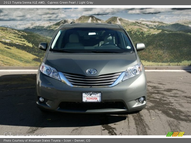 Cypress Green Pearl / Light Gray 2013 Toyota Sienna XLE AWD