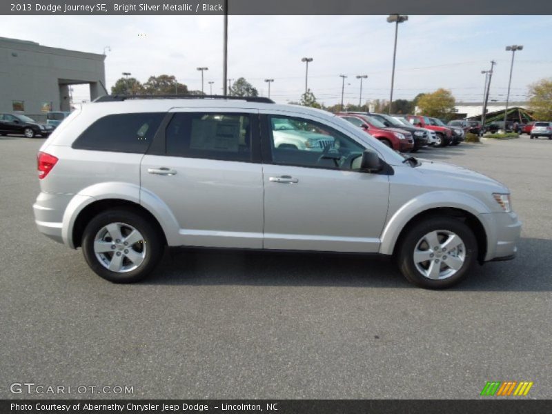 Bright Silver Metallic / Black 2013 Dodge Journey SE