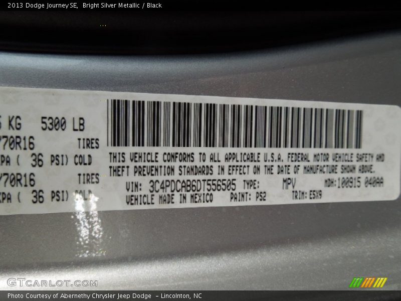 Bright Silver Metallic / Black 2013 Dodge Journey SE
