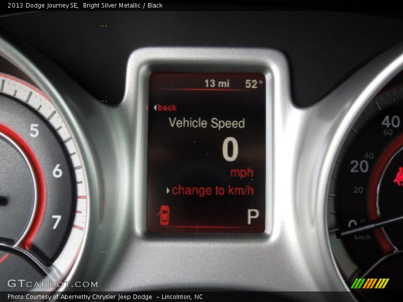 Bright Silver Metallic / Black 2013 Dodge Journey SE