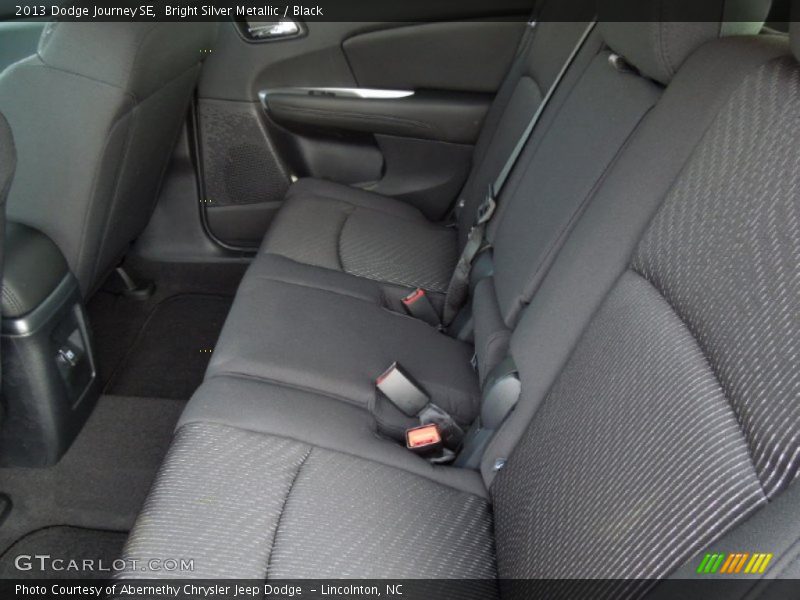 Bright Silver Metallic / Black 2013 Dodge Journey SE